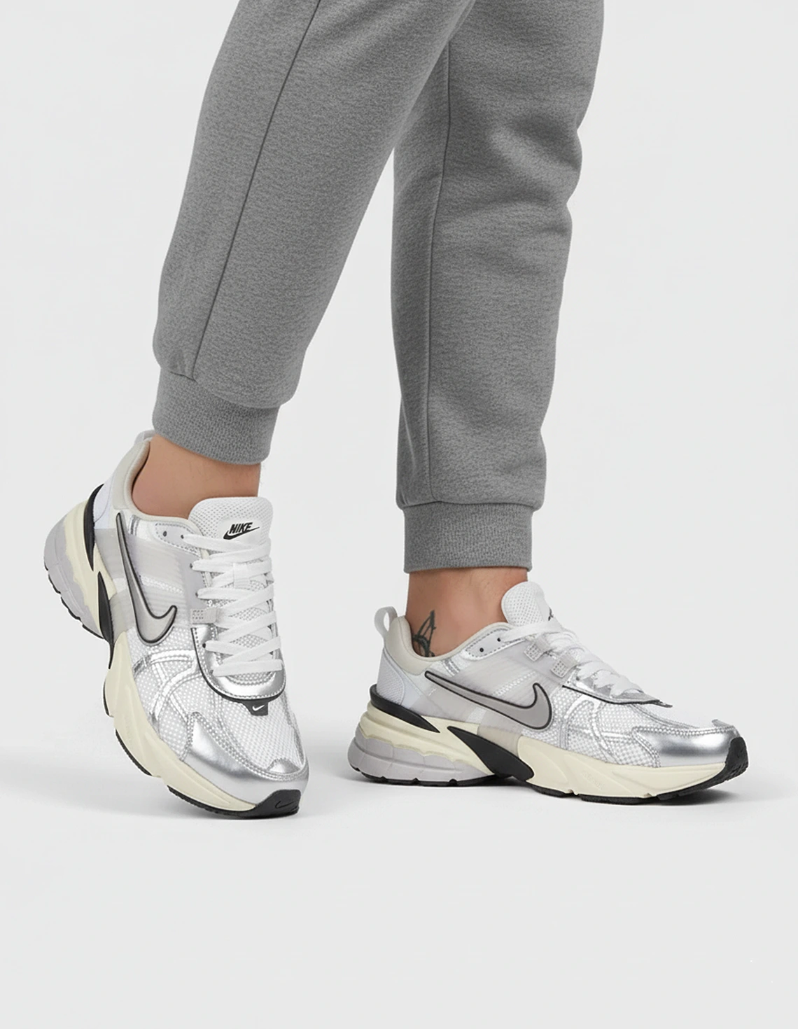 کتونی دویدن مردانه نایک Nike V2K Run M