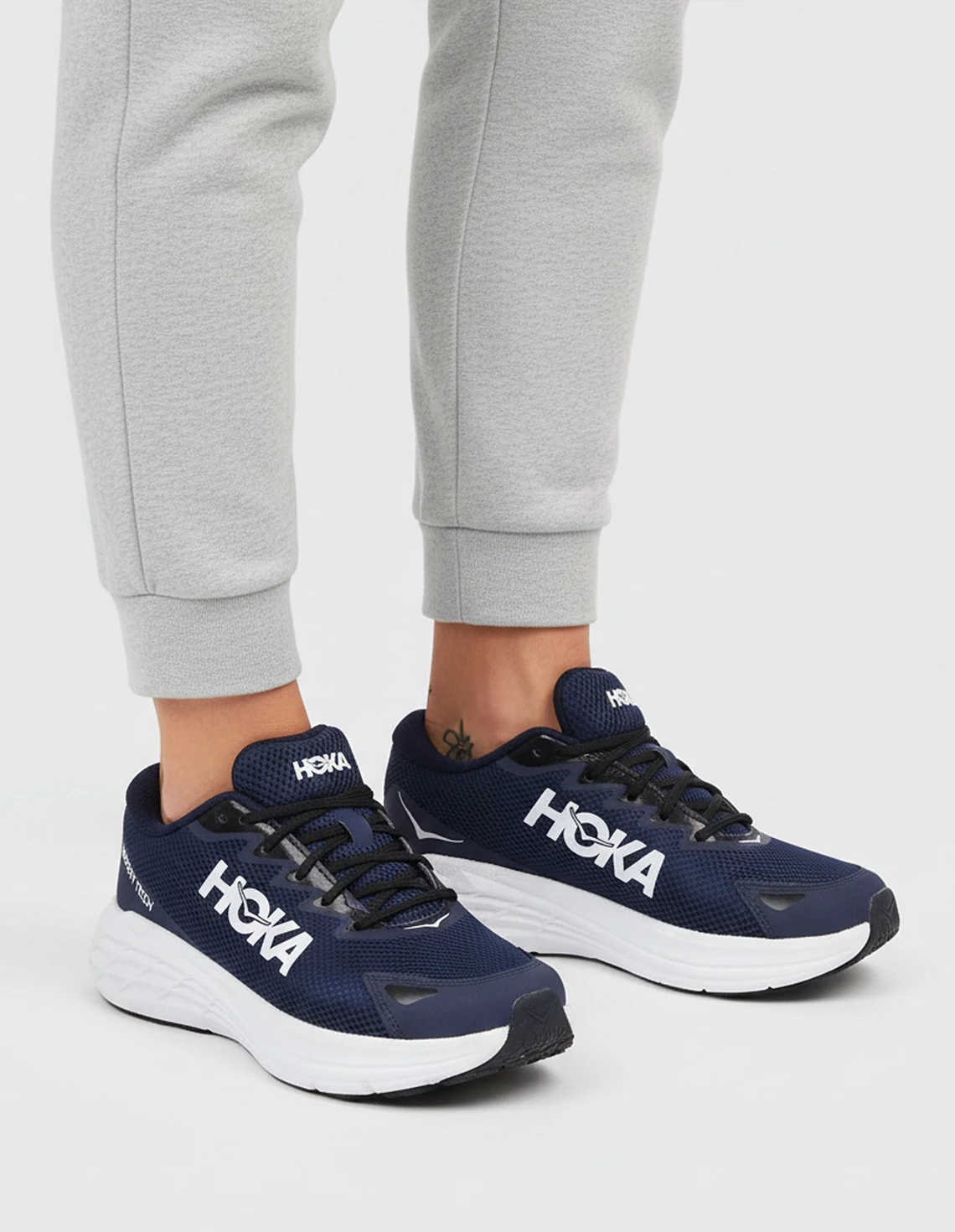 کتونی دویدن مردانه Hoka Boost Tech M