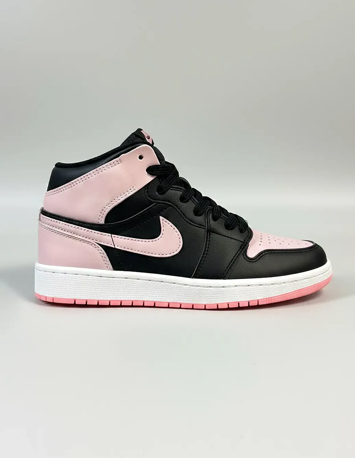 کتونی روزانه زنانه نایک Nike Air Jordan 1 Mid Shadow W