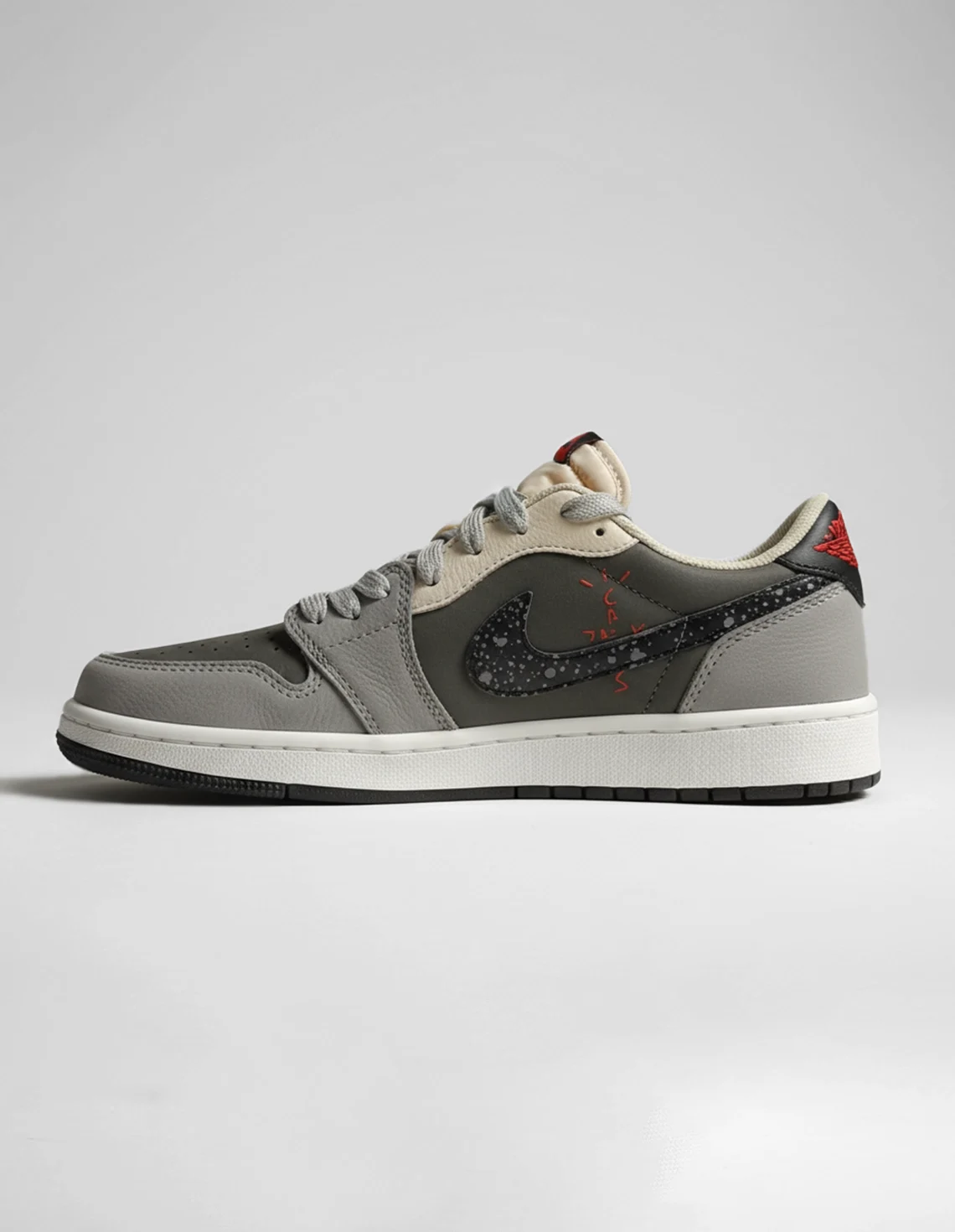 کتونی روزانه مردانه نایک Nike Jordan 1 Low Travis Scott M