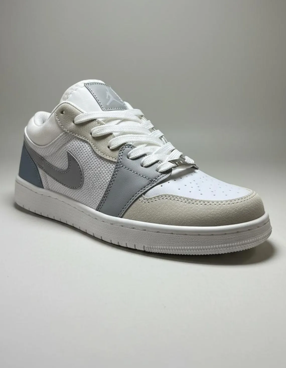 کتونی روزانه زنانه نایک Nike Air Jordan 1 Low LX W