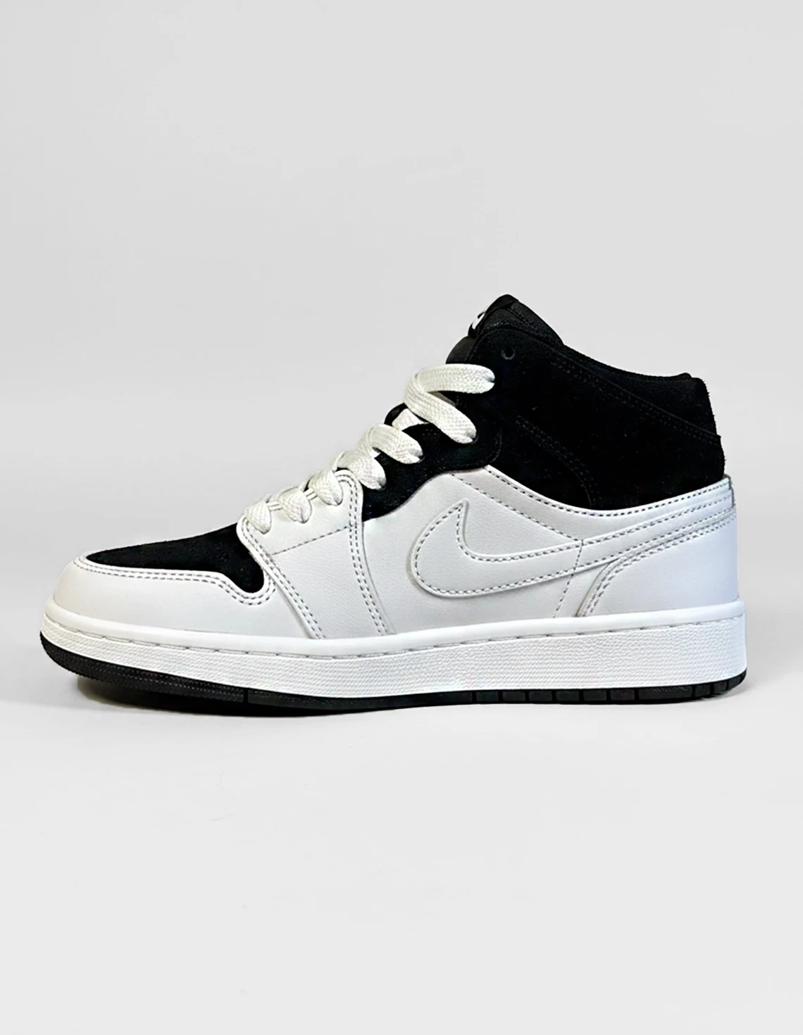 کتونی روزانه زنانه نایک Nike Air Jordan 1 Mid Dark W