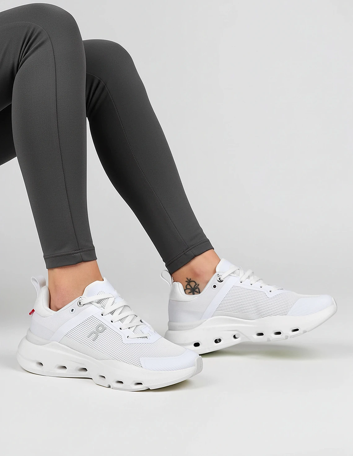 کتونی دویدن Unisex آن رانینگ Cloud Peak U
