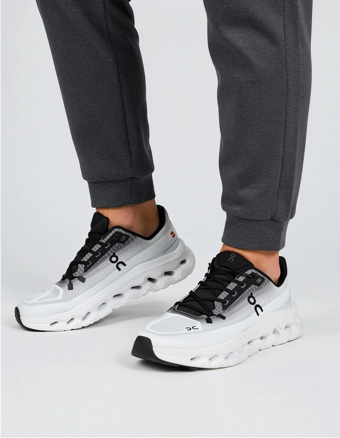 کتونی دویدن Unisex آن رانینگ ON Move U