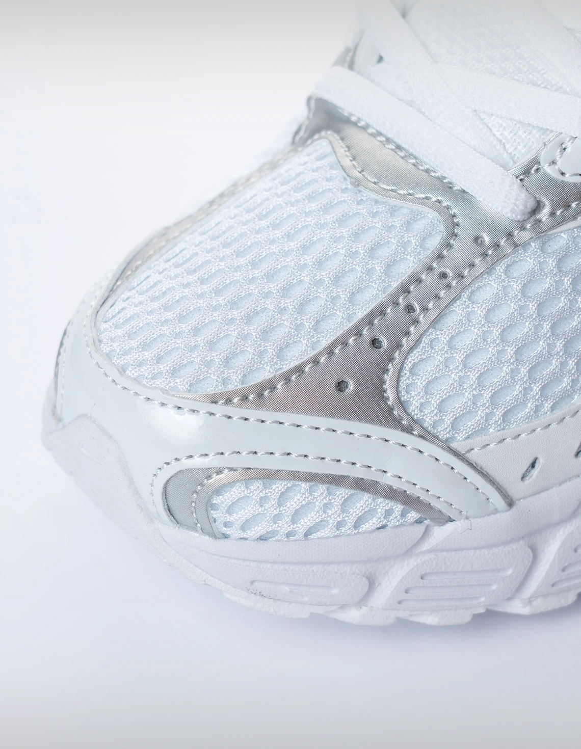 کتونی روزانه Unisex نایک Nike Nike V5 RNR U