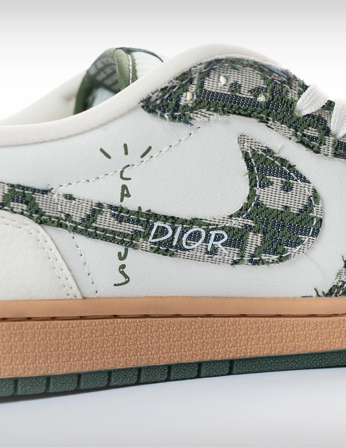 کتونی روزانه مردانه نایک Nike Air Jordan 1 Travis Scott  Dior M