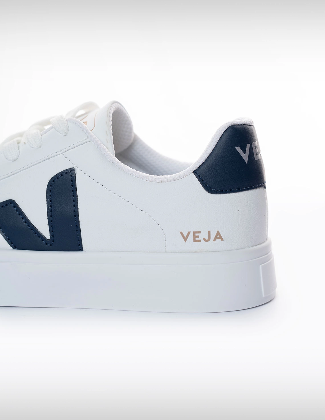 کتونی روزانه Unisex VEJA Veja One U